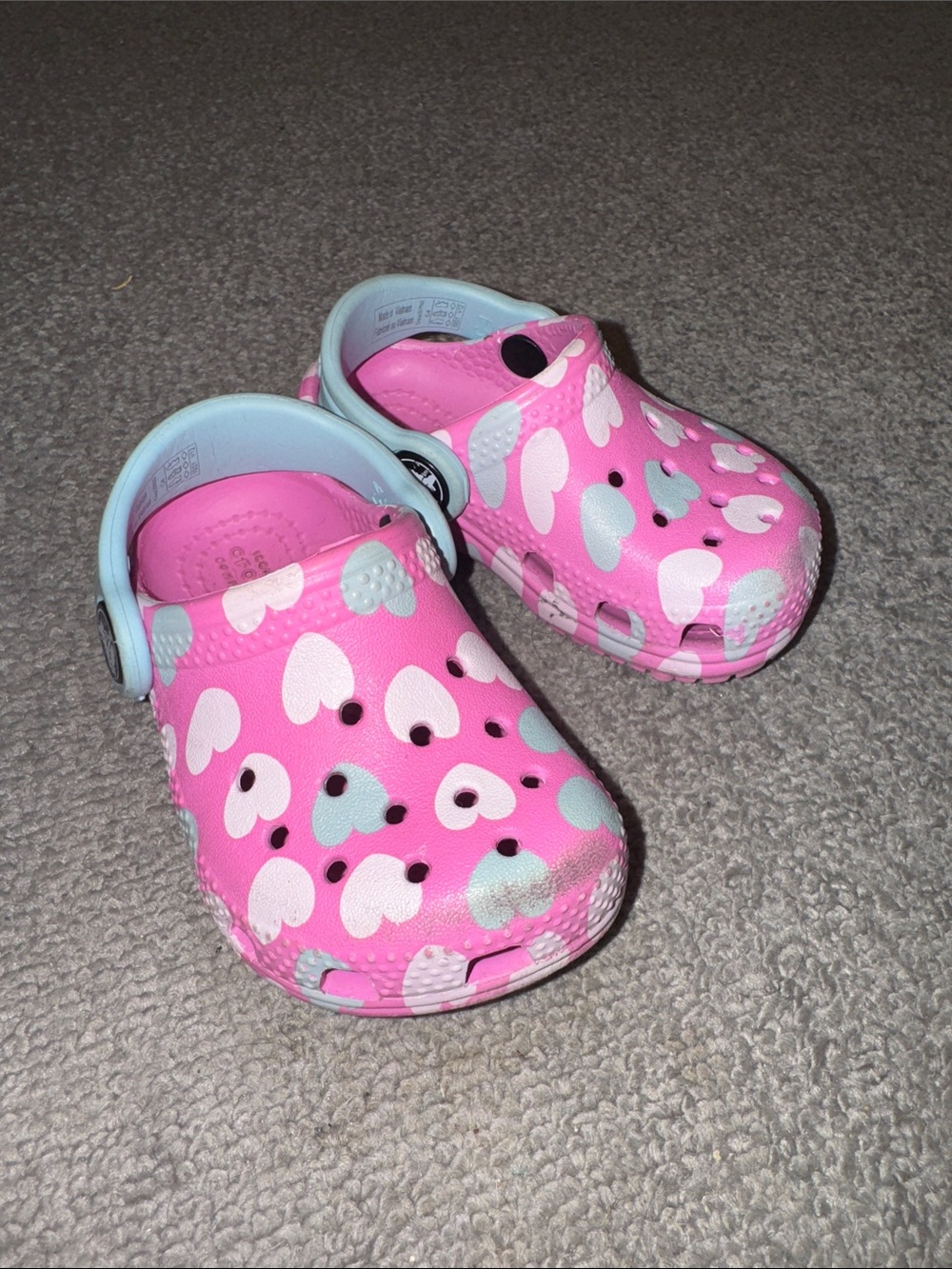 CROCS Pink Kids Heart-Print Clogs with Light Blue Trim